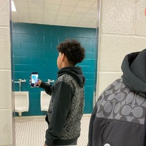 Meet your Posher, Javier